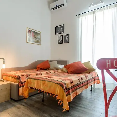 Vesuvius A Mezzocannone Apartment