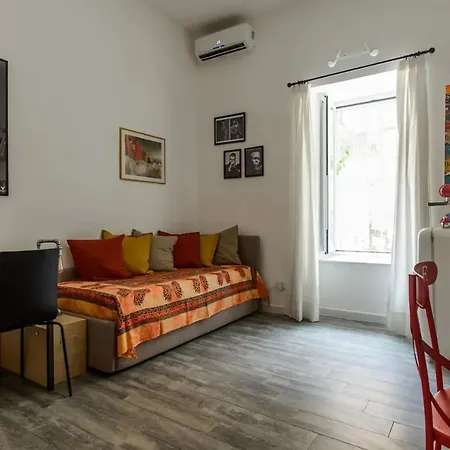 Vesuvius A Mezzocannone * Neapol